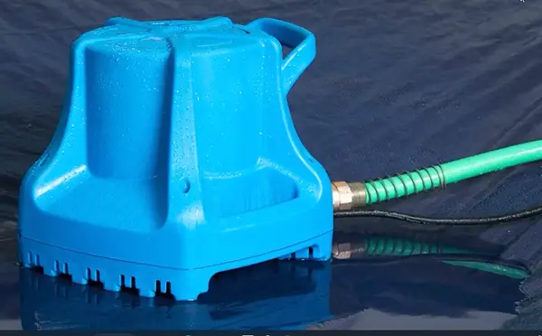 Little Giant Automatic Pool Cover Pump APCP-1700 Image credit Little Giant